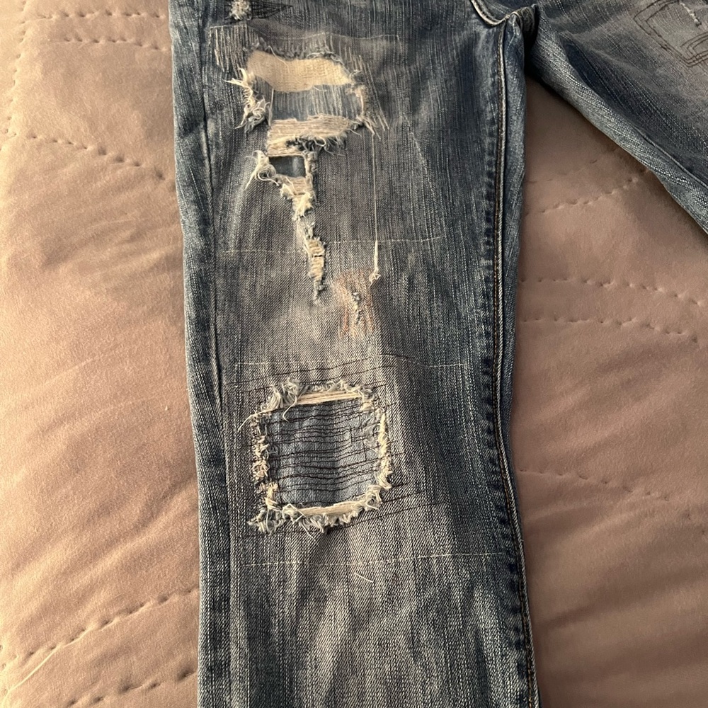 Levi’s Denim Patchwork Jean’s Distressed Euc Size… - image 3